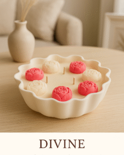 Bougie parfumée artisanale Eva Botique,modele Divine,faite main en cire de soja et contenant en jesmonite.